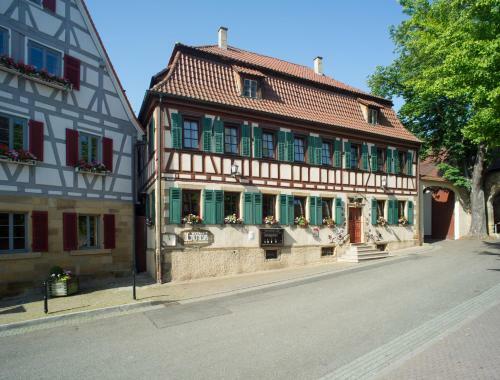 Hotel Weinstube Und G�stehaus Lutz