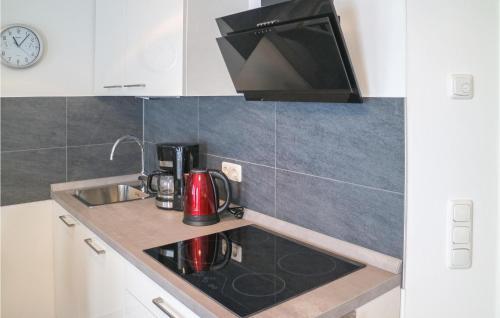 Stunning Apartment In Graal M�ritz With 1 Bedroom