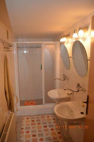 Hostal Penzion Certice