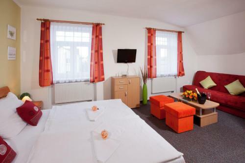 Hostal Penzion Oregano T?ebo?
