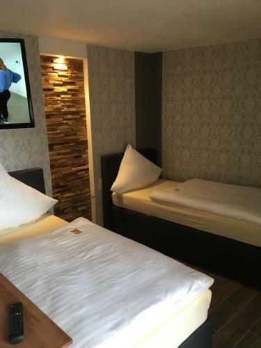 Hostal Hotel-pension Markt-scheune Anno 1652