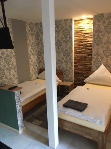 Hostal Hotel-pension Markt-scheune Anno 1652