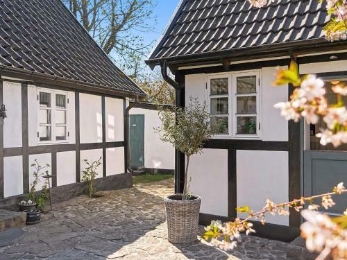 Holiday Home Aakirkeby XII