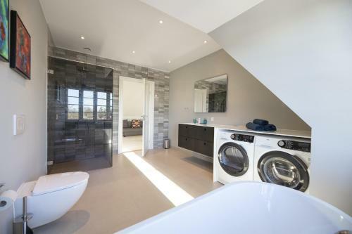 Bed & Breakfast Adnana - Modern Living - Balcony Room