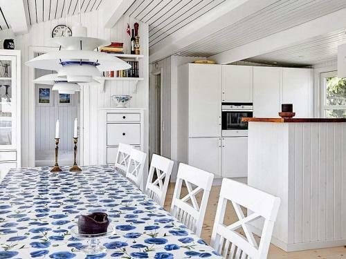 Holiday Home Asn�s XI