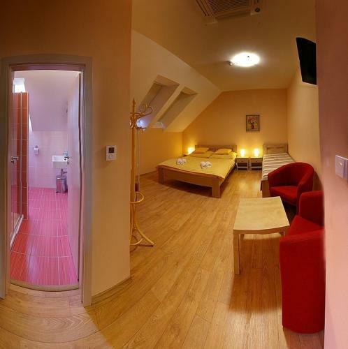 Hostal Penzion U Bohu?a