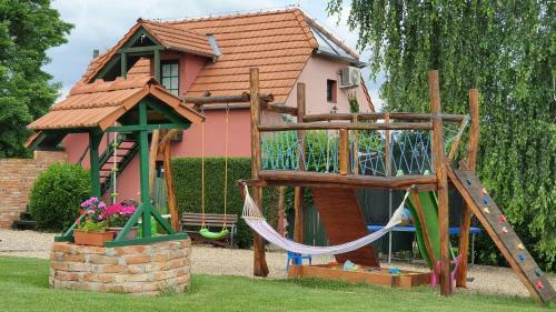Apartamento Penzion Na Lednick�