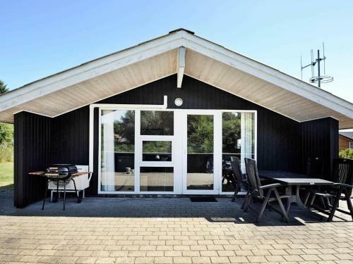 Three-bedroom Holiday Home In Hemmet 24