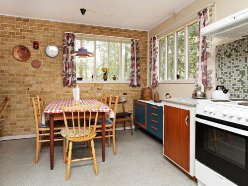Three-bedroom Holiday Home In G�rlev 7