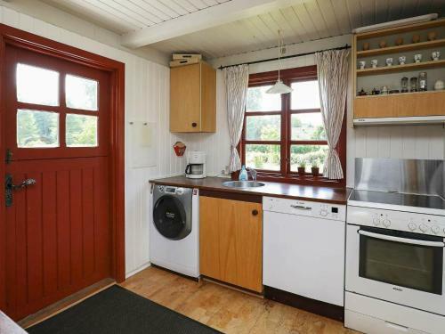 Three-bedroom Holiday Home In H�jslev 8