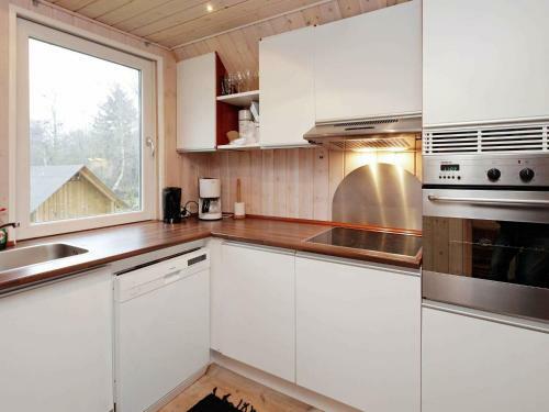 Three-bedroom Holiday Home In Fr�rup 4