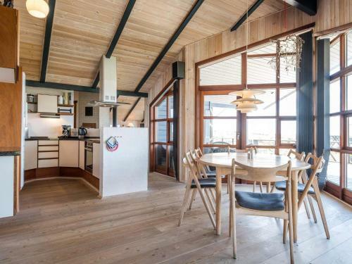 Holiday Home Fan� Cliii