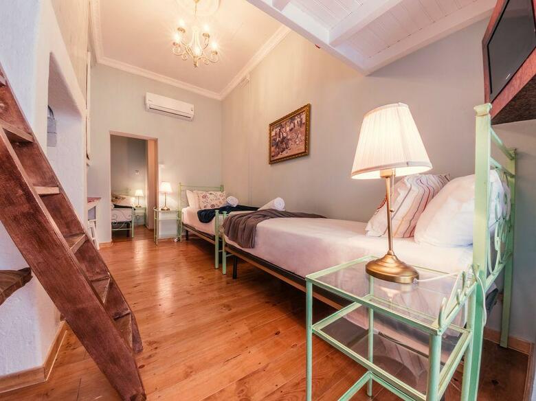 Hostal Casinha Das Flores