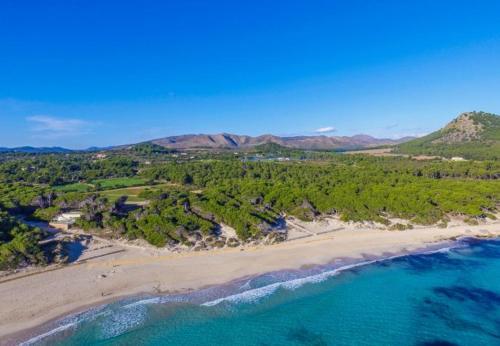 Arta Holiday Home Sleeps 12 With Pool And Wifi