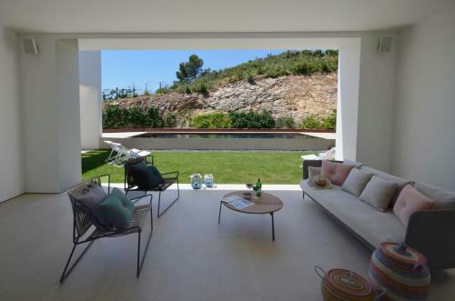 Begur Villa Sleeps 10 With Pool Air Con And Wifi