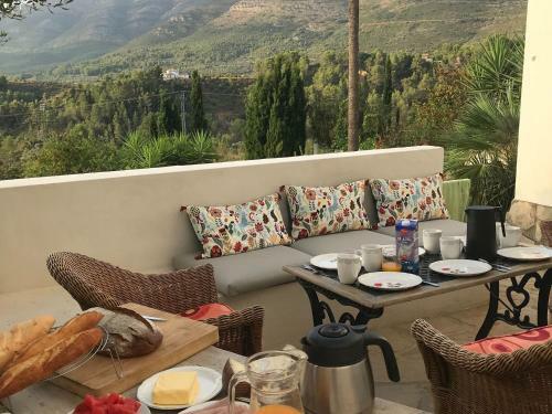 Charming Villa For 9 People Distributed Over 2 Floors, Private Pool