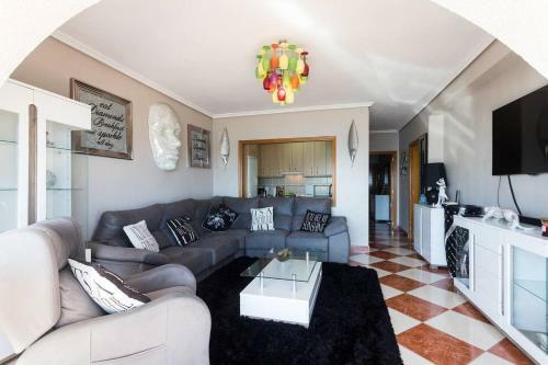 Luxury 2 Bedroom Sea View Apartment