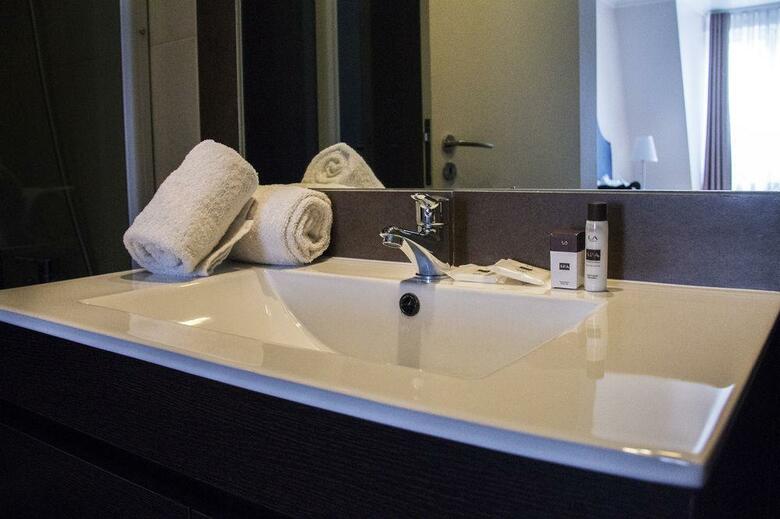 Hotel Lisbon Arsenal Suites