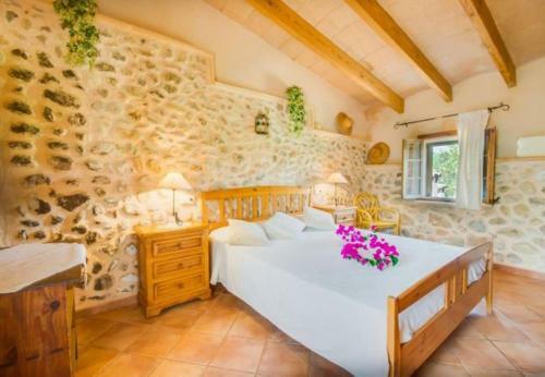 Buger Holiday Home Sleeps 12 With Pool Air Con And Wifi