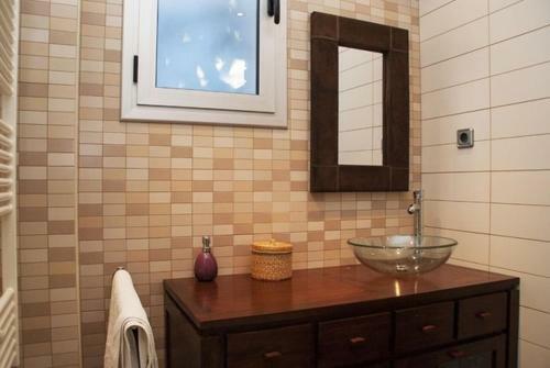 Calafell Villa Sleeps 8 With Pool And Free Wifi