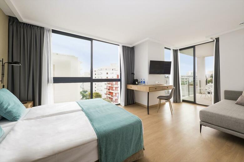 Hotel Kyrat Amarac Suites