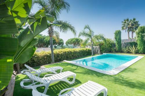 Villa Homeholidaysrentals Adonis