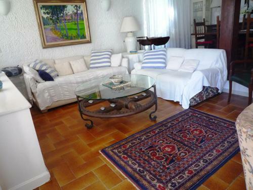 Villa Service - Alorda Park