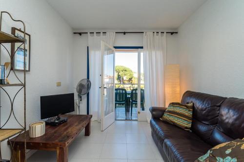 Calella de Palafrugell Apartment Sleeps 4 Pool