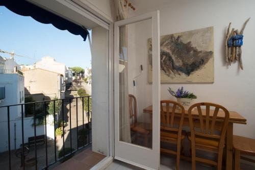 Calella de Palafrugell Apartment Sleeps 5