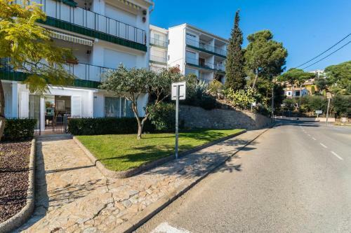 Calella de Palafrugell Apartment Sleeps 4 Air Con