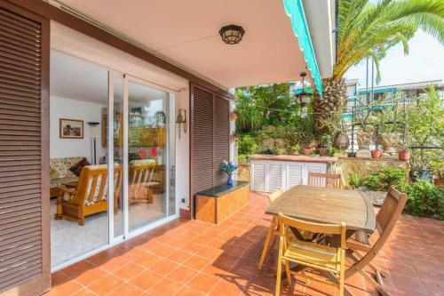 Calella de Palafrugell Apartment Sleeps 4 Pool