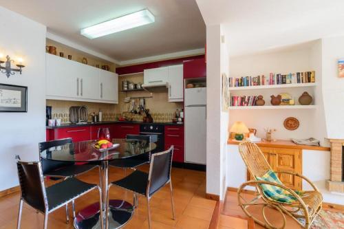 Calella de Palafrugell Apartment Sleeps 6 Pool