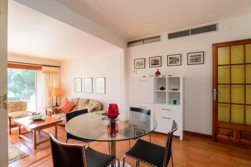 Calella de Palafrugell Apartment Sleeps 6 Pool