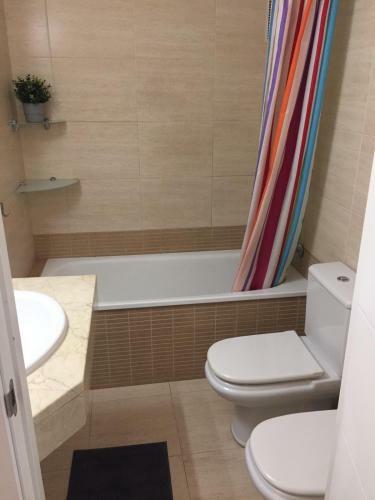 Luxury Apartment Accommodation, Next To Beach & Train Station Calella