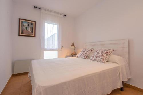 Calella de Palafrugell Apartment Sleeps 5 With Pool