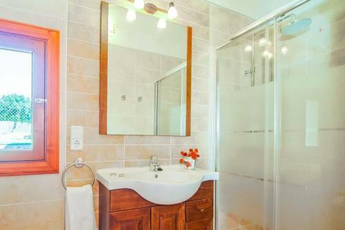Calonge Villa Sleeps 8 Pool Air Con Wifi