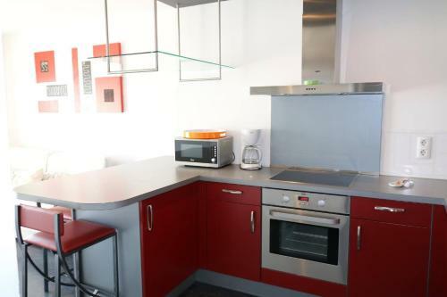 2 Bedrooms Apartment With Sea Views