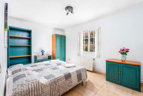 Calpe Villa Sleeps 8 With Pool Air Con And Wifi
