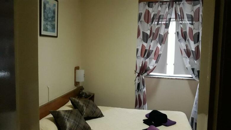 Hostal Pensao Residencial Flor Dos Cavaleiros