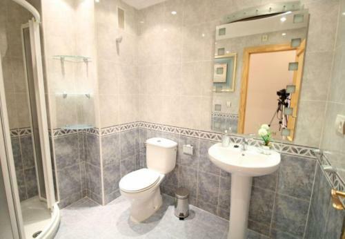 Calpe Apartment Sleeps 5 Pool Air Con