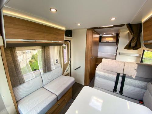 Vive A Pie de Playa Autocaravana de Lujo