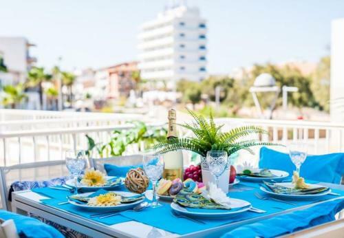 Can Picafort Holiday Home Sleeps 5 With Wifi