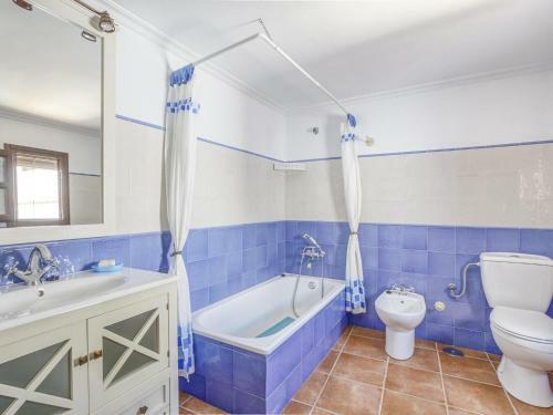Comfy Holiday Home In Carcabuey With Patio