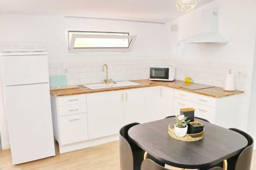 Chalet Vacacional Con Piscina Y Porche