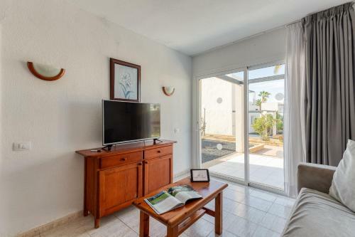 Apartamento 1 Con Terraza Y Piscina En Corralejo