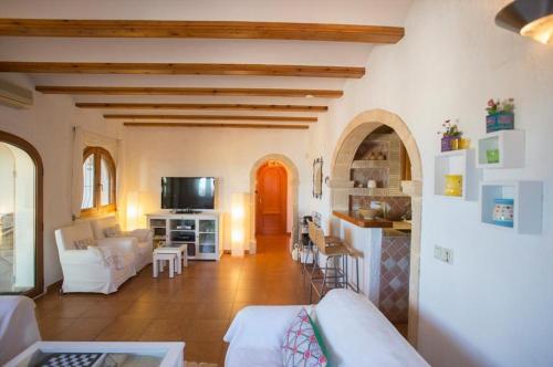 Denia Villa Sleeps 8 Pool Air Con Wifi