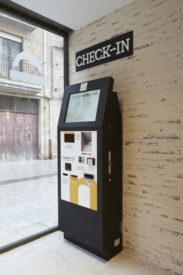 Hostal Estella Rooms - Autocheckin