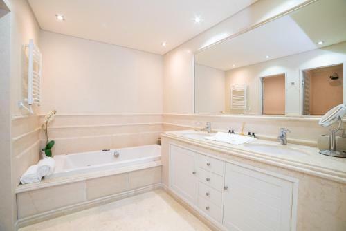Apartamento 3 Dormitorios En Granados Del Mar