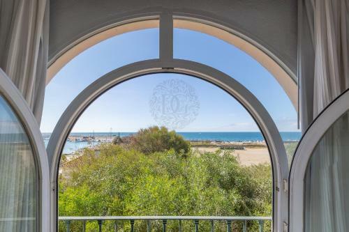 Belgravia Beach Apartments By Dahlia Group