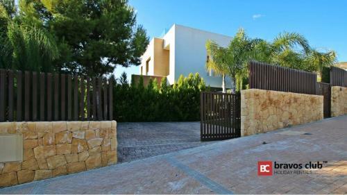 Villa Shiera By Bravos Club
